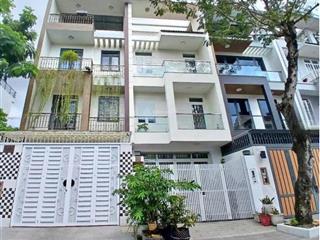 Bán biệt thự trần não, quận 2 giá 3tỷ990 view landmark81 khu sầm uất kinh doanh cho thuê rất tốt