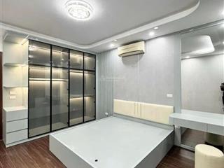 Hàng hot phố trần đại nghĩa 42m2 giá tốt 10 tỷ. ô tô đỗ cửa. ô chờ thang máy