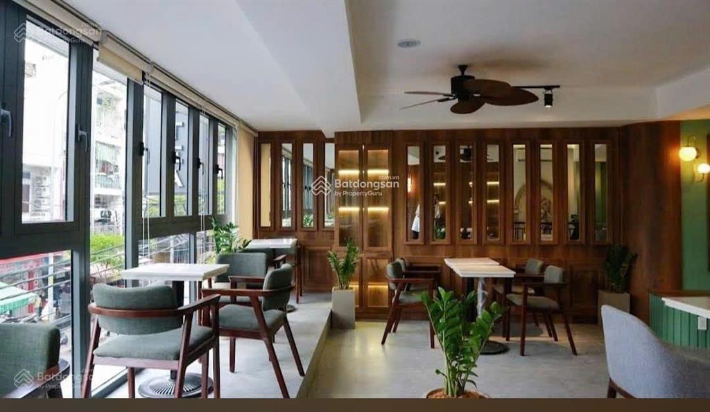 Bán nhà mặt tiền phan xích long dt 8,2 x 16m, 4 tầng , giá 45 tỷ  siêu vị trí nhiều thương hiệu