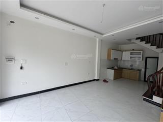 Nhà bán tại phú lãm ngõ ô tô, thông thoáng trước sau, gần bến xe tàu điện