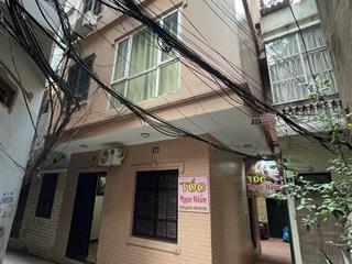 Chính chủ cho thuê nhà nguyên căn 5 tầng phố Đê La Thành, trung tâm quận Ba Đình, gần chợ