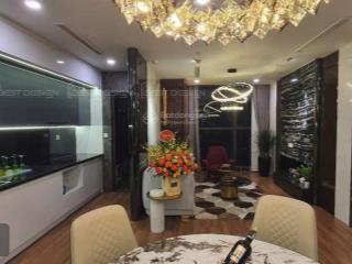 Chủ gửi bán căn hộ 3n full đồ cao cấp, anh chị mua chỉ cần dọn quần áo về ở