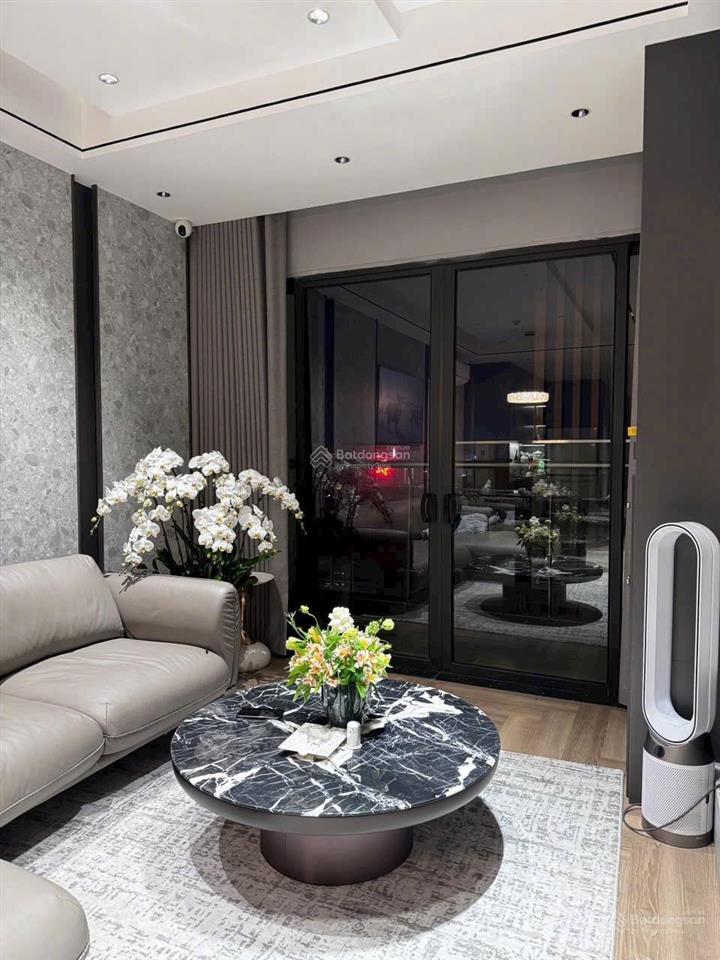 Chính chủ bán gấp căn 3pn 2wc dt 83m2 tại 17t7 trung hoà nhân chính giá 6 tỷ bao phí,  0392 040 ***