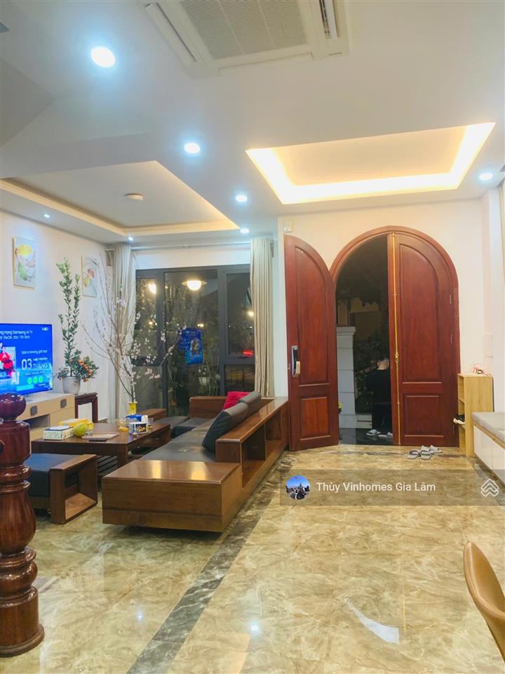 Tin hot!! cho thuê biệt thự để ở, 4 phòng ngủ, full nội thất tại vinhomes gia lâm, giá 25tr