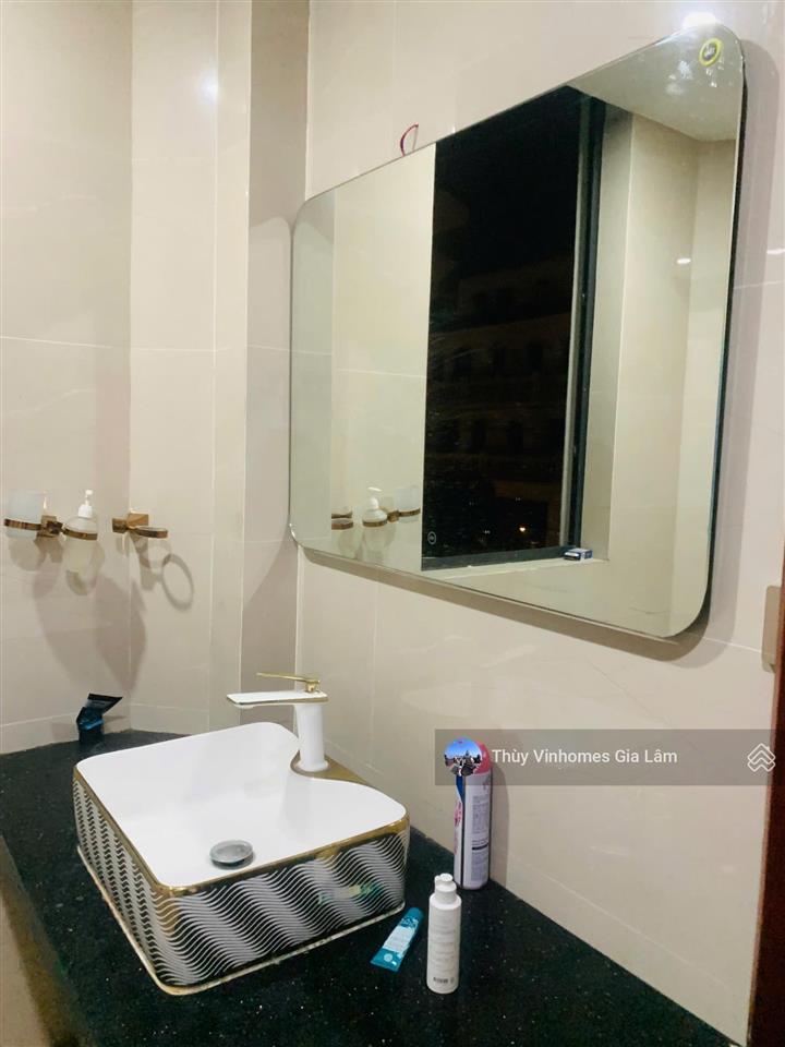 Tin hot!! cho thuê biệt thự để ở, 4 phòng ngủ, full nội thất tại vinhomes gia lâm, giá 25tr