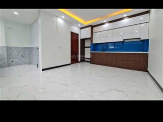 Bán nhà cầu giấy, 39m2x 5 tầng, full nội thất, nhà đẹp, trung tâm cầu giấy, 10m ra ôtô, nhà hiếm