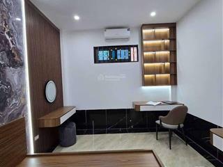 Bán nhà cầu giấy, 39m2 x 5 tầng, cầu giấy, khu vực hiếm nhà bán, 10m ra ôtô tránh, ngõ nông giá tốt