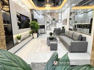 Bán nhà 37m2x 4 tầng x 7,15 tỷ. văn chương, đống đa, nhà đẹp, chắc chắn, cách 1 nhà ra hồ, viw đep