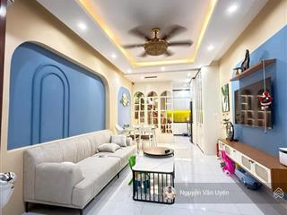 Bán nhà đẹp 37m2 x 6 tầng x 6,4 tỷ phú diễn, cầu diễn ở ngay ngõ thông giá hợp lý,cách ôto 30