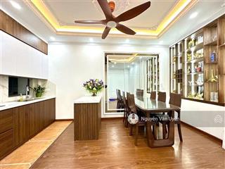 Bán nhà đội cấn ba đình 36m x 5 tầng ở ngay trung tâm hà nội ngõ thông, rộng, ra phố khoảng 50m