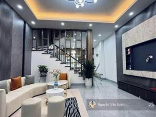 Bán nhà linh lang, nhà mới ở ngay, ngõ 3 gác, thông tứ tung, vài chục mét ra ô tô, 42m2*5t.