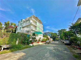 Giảm giá 1/2 so với thị trường. bán lô đất biệt thự (16x26), ngay nhánh sông,gigamal, phạm văn đồng