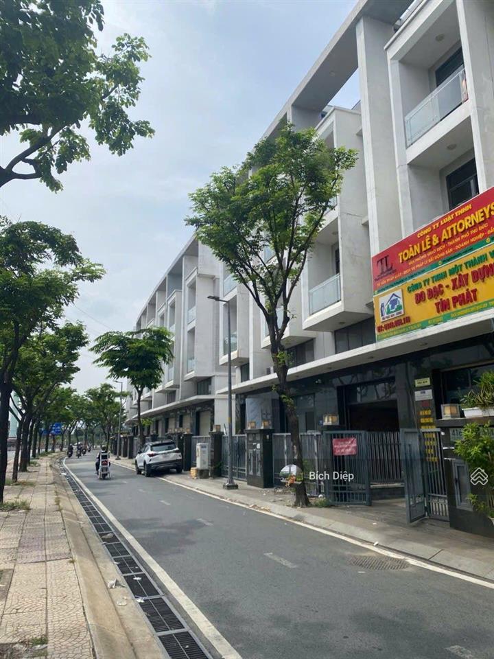 Hàng hót. bán nhà mt đường đồng văn cống, thạnh mỹ lợi, nhà đẹp 4 tầng. ngay tthc thủ đức