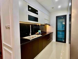 Chủ nhà cần bán gấp căn 2 phòng ngủ goldmark, full nội thất hiện đại