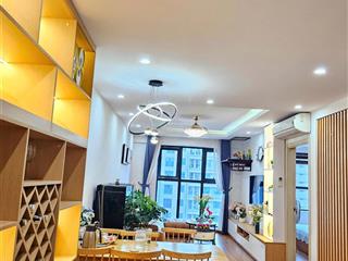 Cần bán căn 2 ngủ full nội thấtsẵn sổ goldmark city