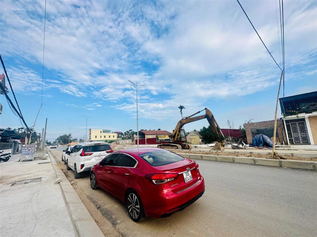 Bán 120m2 mặt đường hải phong  dương kinh  hải phòng. chạy thẳng vào vinhomes golden city 500m