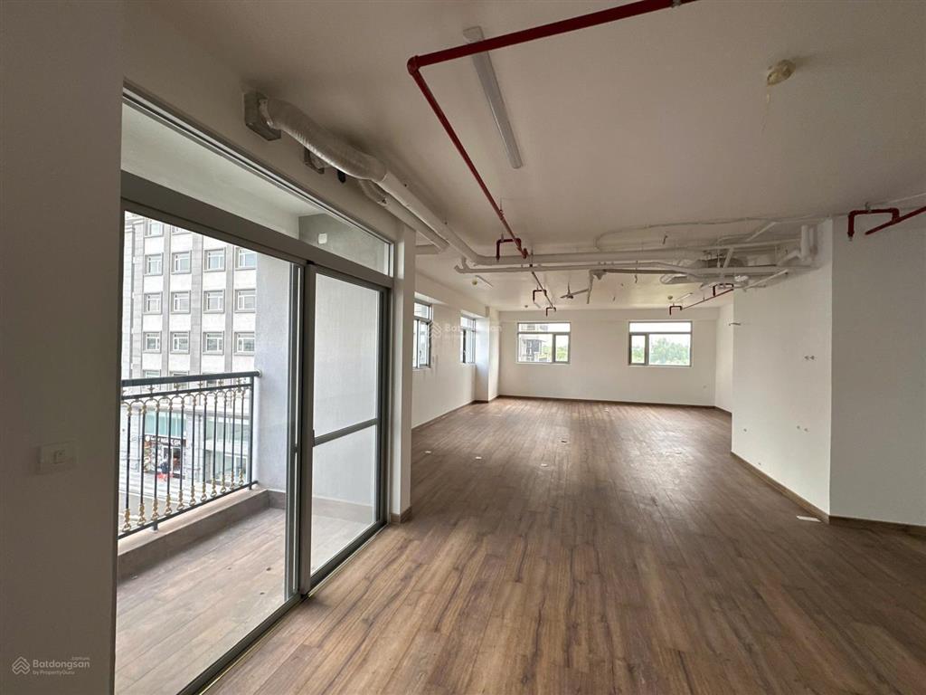 Cho thuê văn phòng paris hoàng kim, vị trí thuận lợi, liền kề q1, thủ thiêm