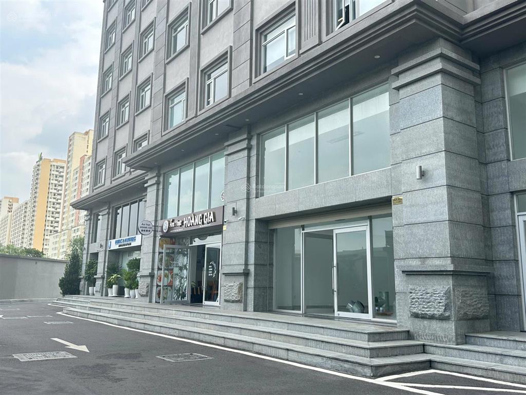 Cho thuê văn phòng paris hoàng kim, vị trí thuận lợi, liền kề q1, thủ thiêm