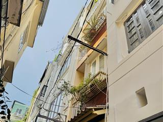 Dạ nam , 42m2, kết cấu 3 tầng , hẻm đẹp , vị trí đẹp , gần khu vực trung tâm quận 8