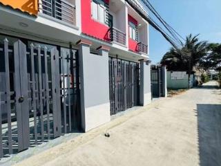 Bán nhà phố đức hòa  124m2 chỉ 1 tỷ 750  shr riêng, vị trí "vàng" trung tâm thị trấn!