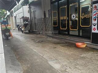 Xe hơi ngủ trong nhà  huỳnh tấn phát  q7  4,5mx19m  nhỉnh 6 tỷ