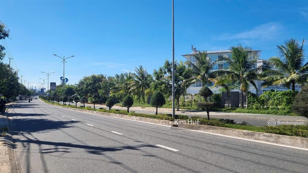 Siêu phẩm mặt tiền lạc long quân, hội an. đối diện resort radisson blu đi bộ ra biển hà my
