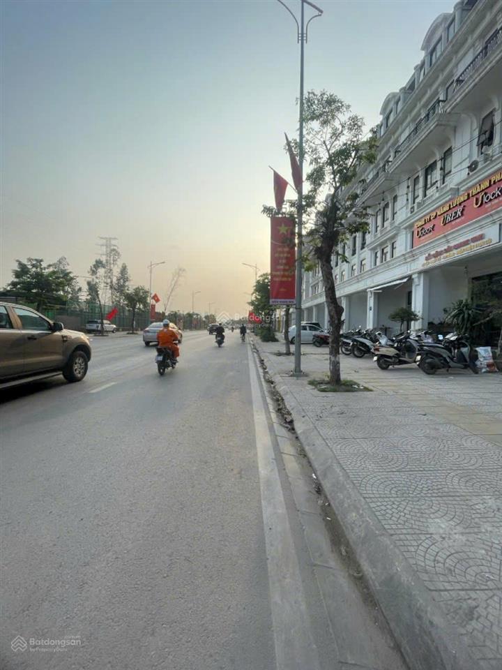 Bán nhà kđt louis city 113m² 5 tầng vỉa hè 5m, giá tốt khu vực đền lừ