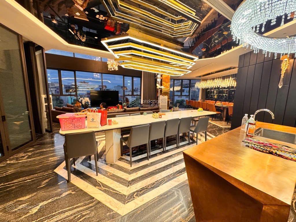 Tuyệt phẩm lô góc 210m2 3 thoáng mặt phố view sông vỉa hè 3 bên ô tô 46 chỗ tránh