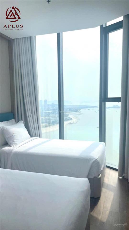 Căn hộ 2 ngủ 2 vệ sinh alacarte view biển vịnh tầng cao sát bãi tắm chỉ 5 tỷ