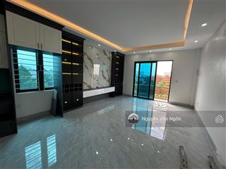 Bán nhà thanh trì  mặt phố  kinh doanh  lô góc  thang máy  47m2  6 tầng  chỉ hơn 8 tỷ