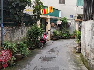 Nhà nguyễn khoái dt 212m2 chia được 4 lô mt 13m, ngõ rộng 3m cách phố đúng 30m không ngoặt
