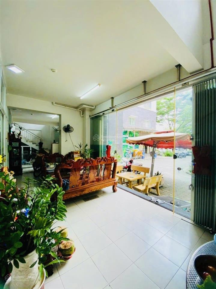Chính chủ bán shophouse mặt tiền, 106m2, giá rẻ 5.18 tỷ