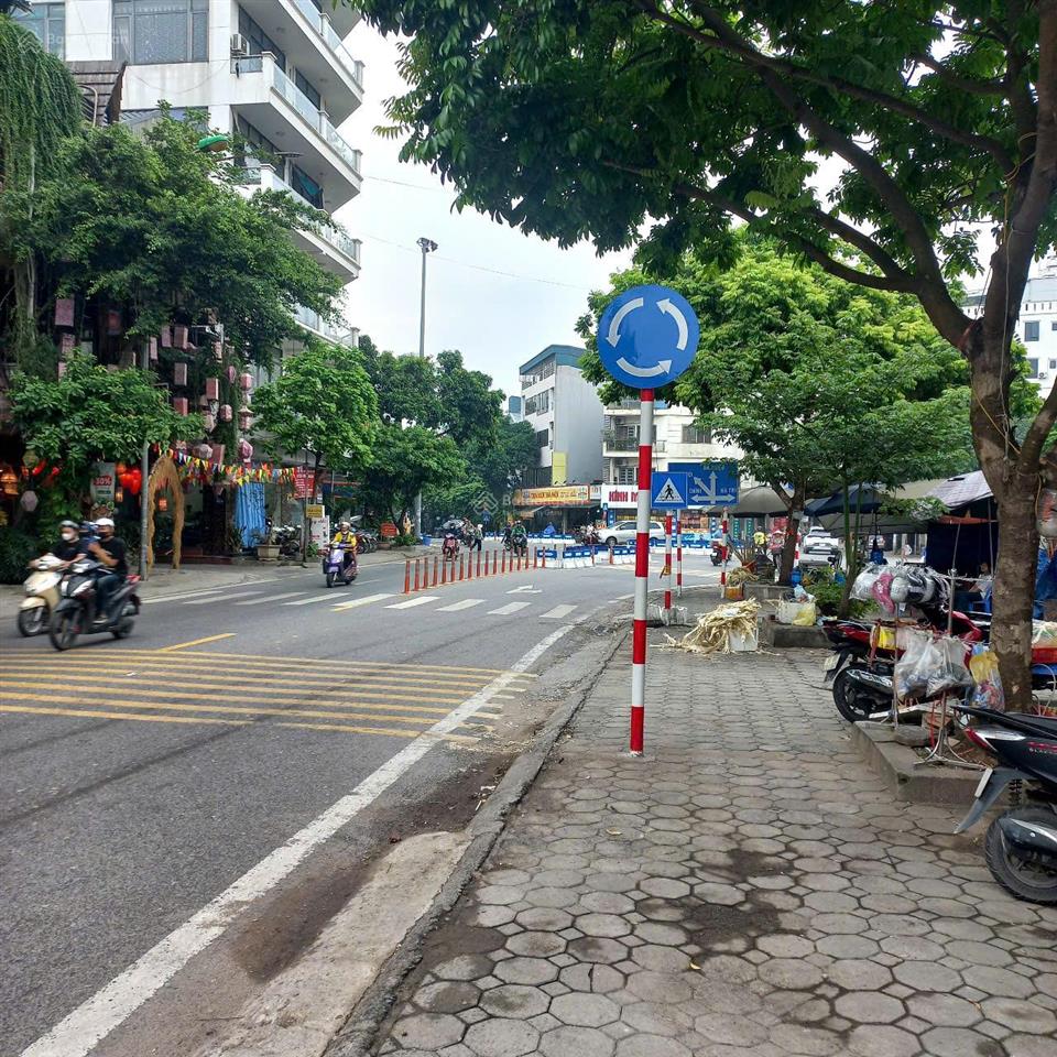 Bán nhà hà trì, hà cầu, hà đông, 5 tầng, gần đường ô tô, giá chỉ 7,04 tỷ