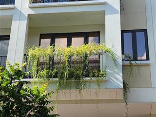Bán nhà biệt thự tại senturia nam sài gòn, 7,1 tỷ, 56,5 m2, giá siêu hời