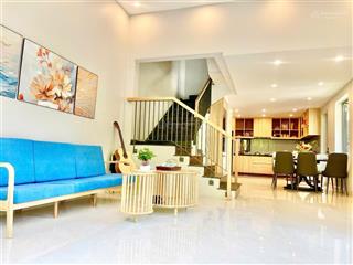 Bán biệt thự 2 tầng góc 2 mặt tiền, có hồ bơi, sát sông đường thăng long tttp  hải châu