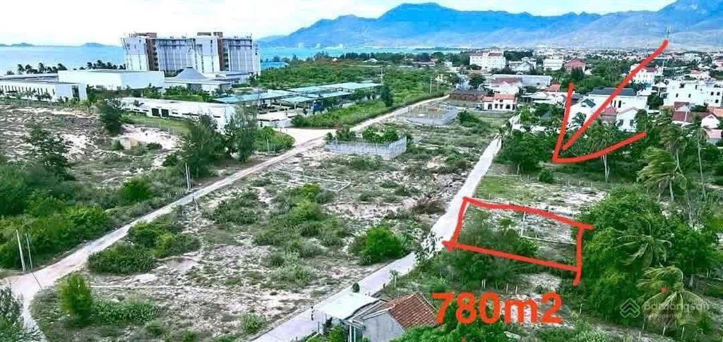 Chuyên đất biển dốc lết. một lô duy nhất giá tốt ngay ttc.thich hợp xây khách sạn. lợi nhuận lâu dà