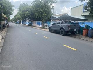Bán nhà 3 tầng đẹp full nội thất đường 100a, phường tân phú, q9 giá 5.5 tỷ