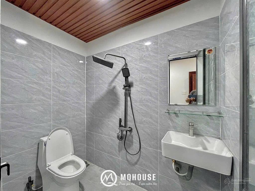 Cho thuê phòng ngay khu k300 mới 100%