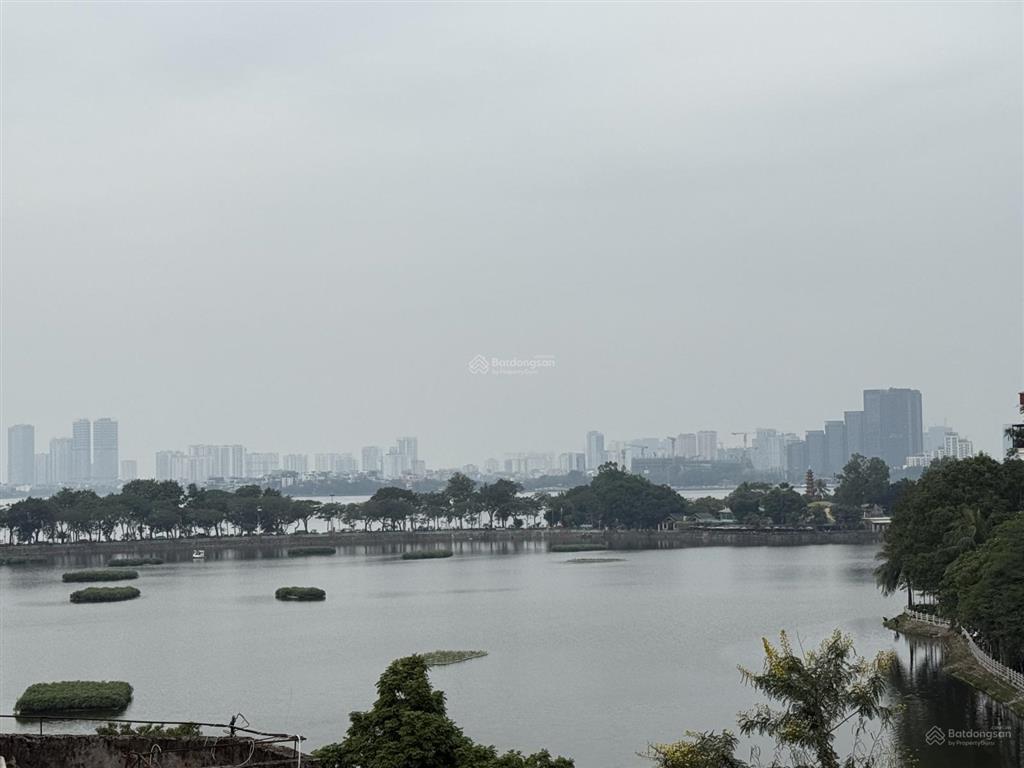 Căn hộ tập thể vừa được cải tạo, phù hợp với gia đình trẻ