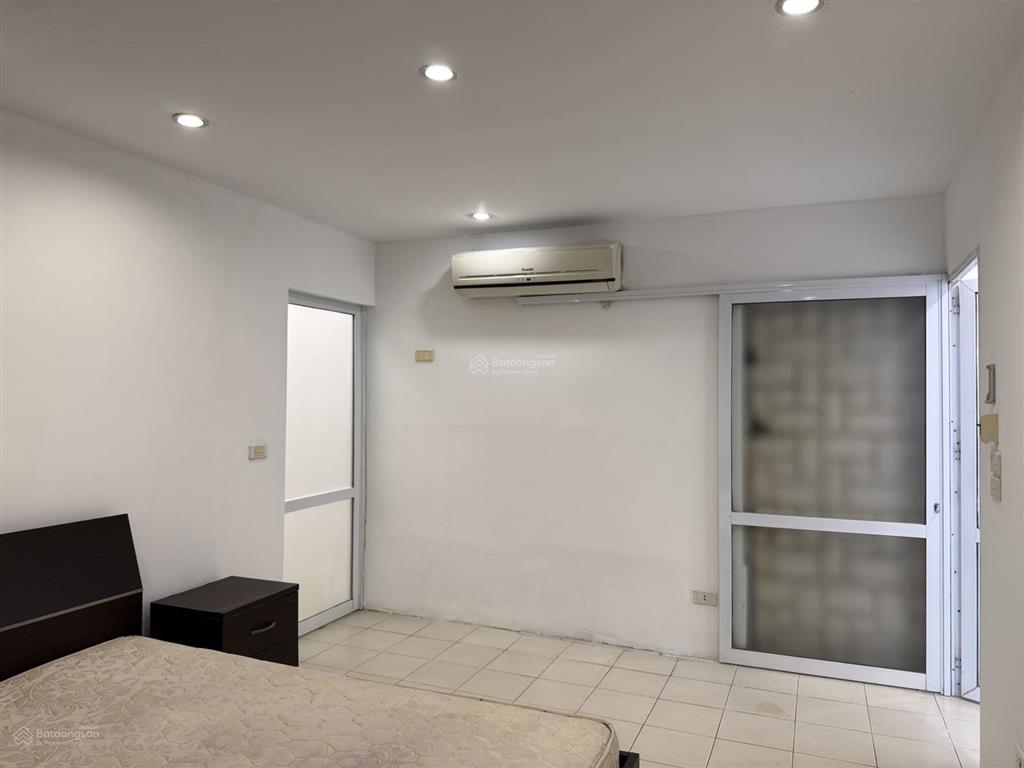 Căn hộ tập thể vừa được cải tạo, phù hợp với gia đình trẻ