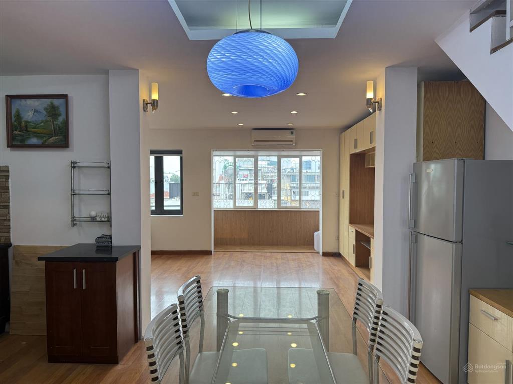 Căn hộ tập thể vừa được cải tạo, phù hợp với gia đình trẻ