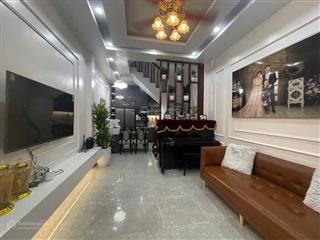 Yên nghĩa, ô tô đỗ cửa, full nội thất thiết kế xịn