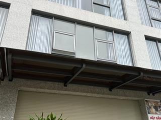 Cho thuê shophouse giá 25triệu/ 364m2 hướng đông 4 lầu tiện kinh doanh và ở tại diamond riverside
