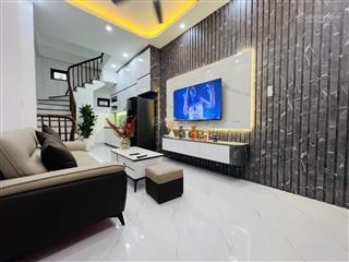 Bán nhà riêng tại giáp bát, 5,5 tỷ, 30m2, 3pn, 3wc, 5 tầng
