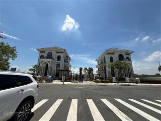 Hot hot, bán đất nền biệt thự chỉ với 29tr/m2, vị trí vip, ngay mặt đường 20m