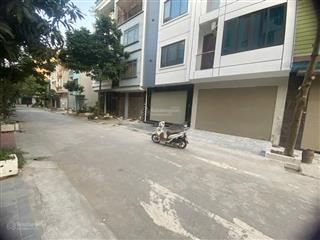 Giá sập sàn! lk mậu lương, 60m2, 4 tầng giá 14.7 tỷ ô tô tránh, vỉa hè