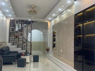 Bán nhà lô góc siêu hiếm, trung tâm cầu giấy, 45m2, 4 tầng chắc chắn, giá chỉ 15,5 tỷ