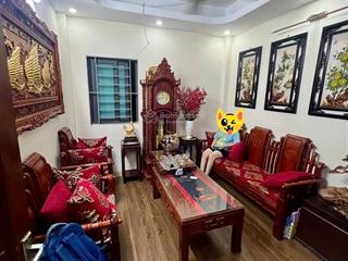 Bán nhà tặng nội thất! nhà 5 tầng, ngọc hồi, thanh trì, diện tích 33,9m². đường ô tô tải