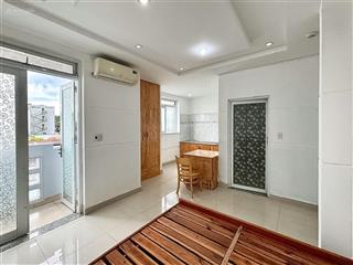 Căn hộ ban công ngay công viên làng hoa