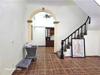 Bán nhà vĩnh phúc dt 56m 4 tầng mt 5.5m giá 9,2 tỷ